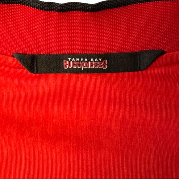 Ⓜ️🏈Nike Onefield Buccaneers half-zip‎ dri-fit - XL - NWOT🏴‍☠️ - Picture 4 of 11
